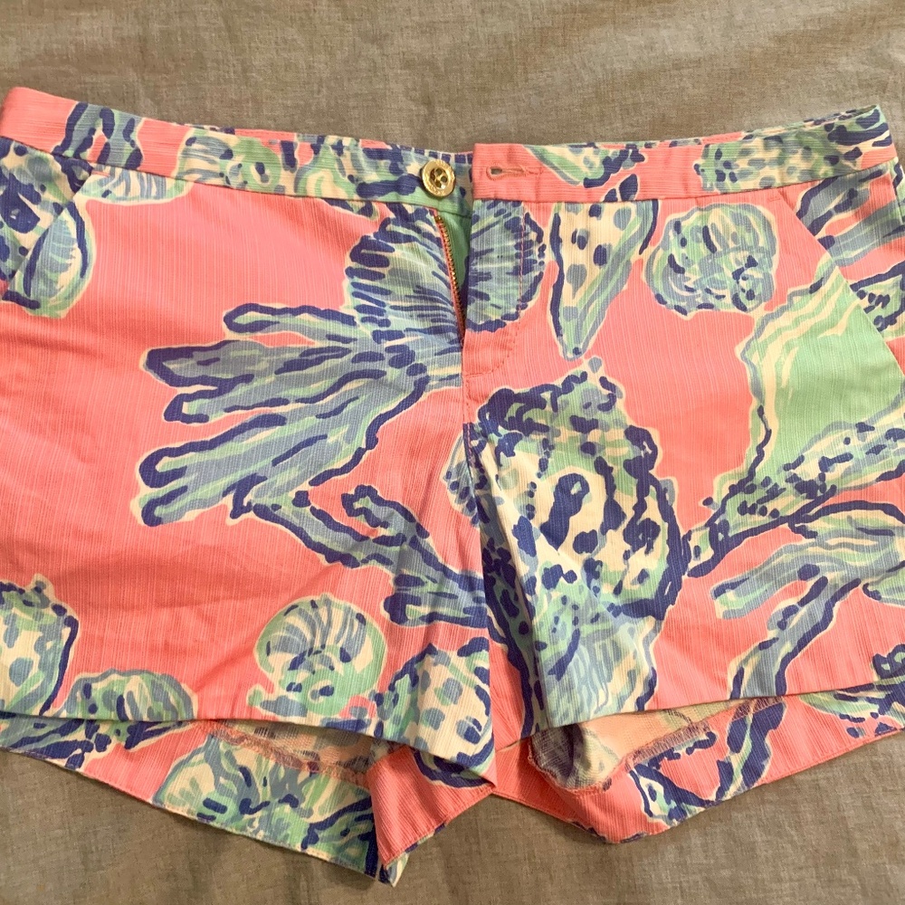 Lilly Pulitzer Womens shorts Size 4